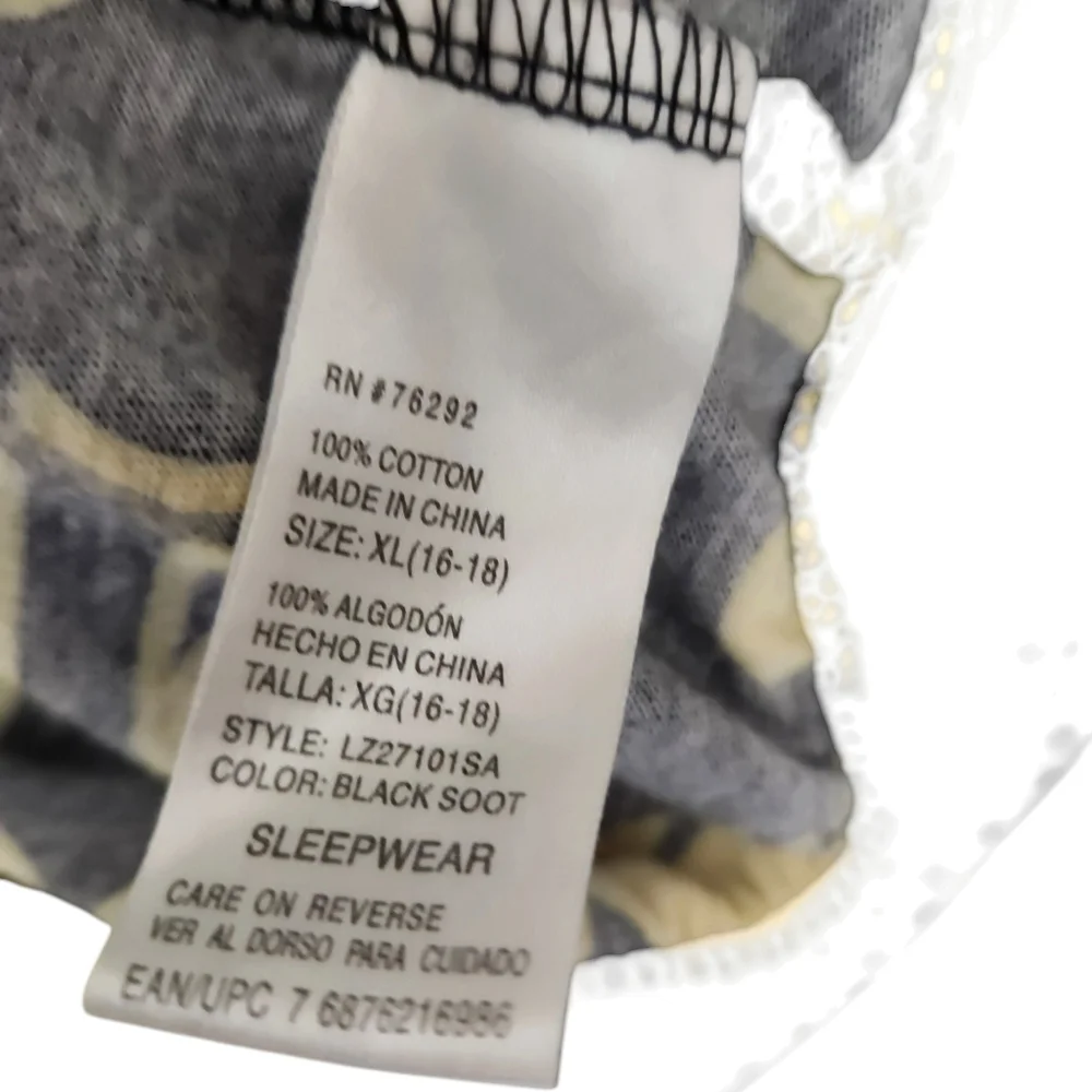 Batman 2 Piece Pajamas Size XL‎ 16-18